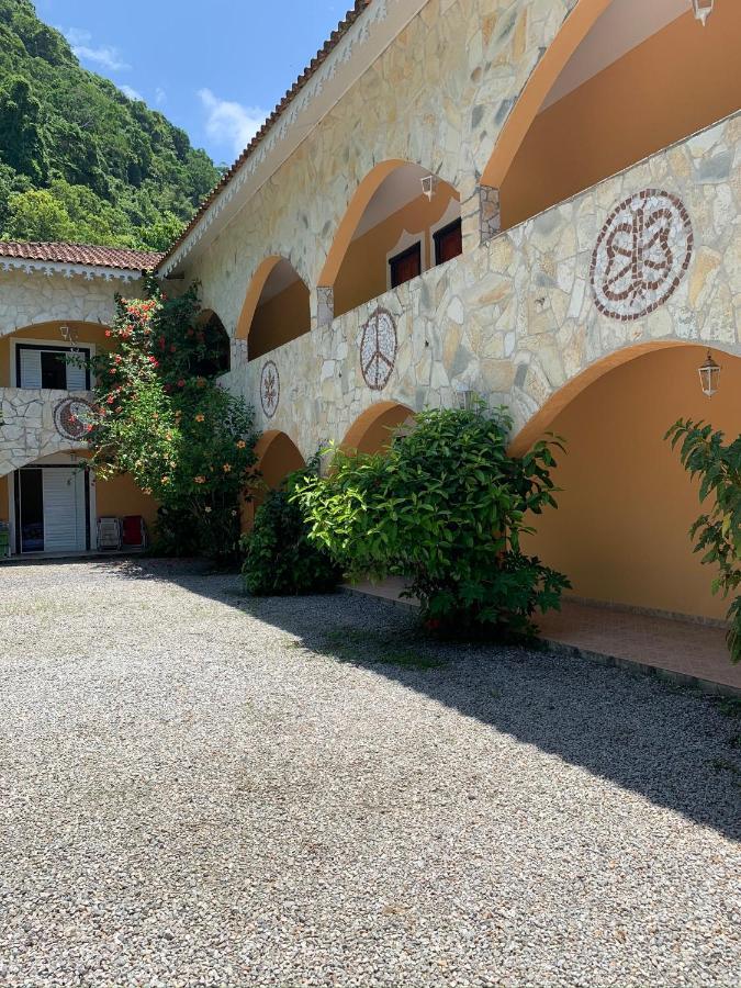 Pousada Casa De Pedra Boicucanga Exteriör bild
